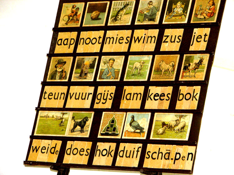 Het leesplankje van Hoogeveen. © Wikimedia Commons