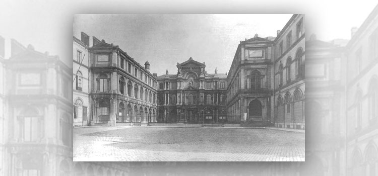 De Université libre de Bruxelles in het oude Hof van Assisen in de Stuiverstraat.