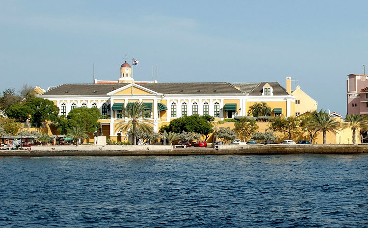 Fort Amsterdam, nu het regeringsgebouw op Curaçao.