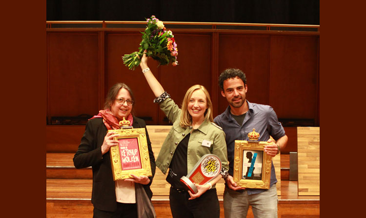 Van links naar rechts: Ellis Post Uiterweer (Gouden Lijst Vertaald), Mel Wallis de Vries (Prijs van de Jonge Jury) en Gideon Samson (Gouden Lijst). © Ender Ozcati