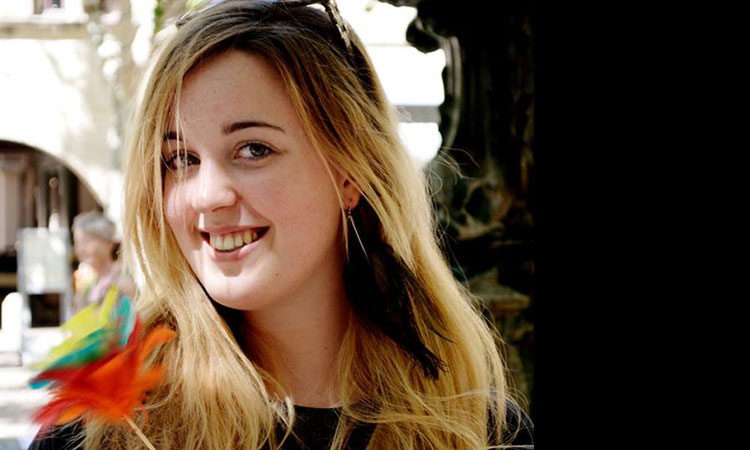 Laura: 'Ik heb minstens een half uur nodig om te ontcijferen wat mijn vriendin me wil vertellen. Leestekens en volzinnen, ho maar!'